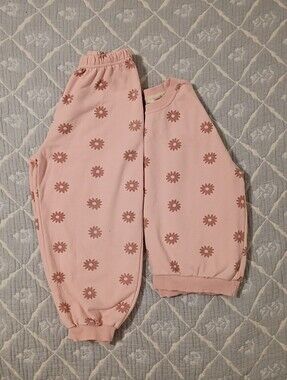 Indy & Pippa Pink Daisy Sweatsuit 6Y